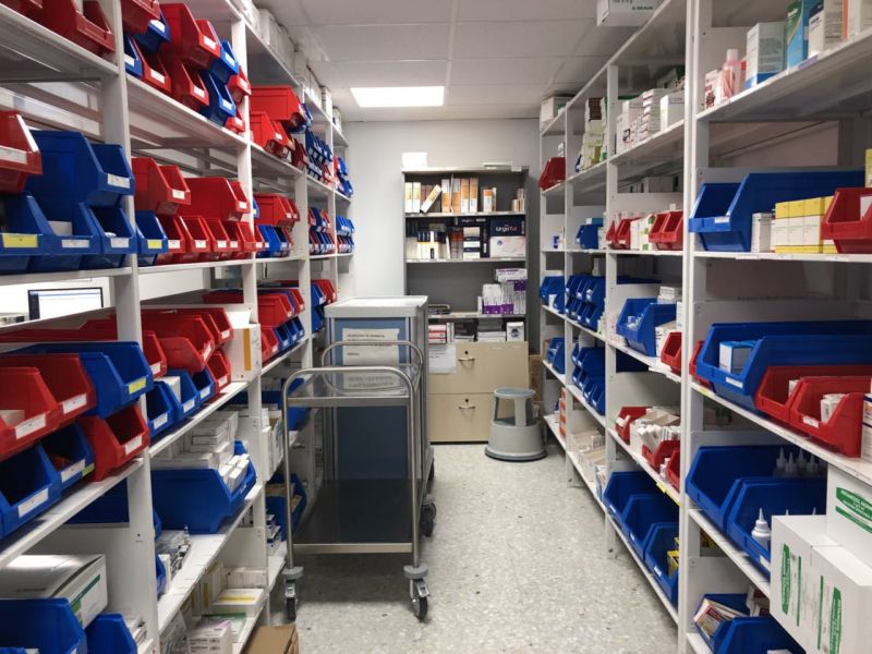 L’Hospital Comarcal d’Amposta estrena nou servei de farmàcia “autònom i independent” 